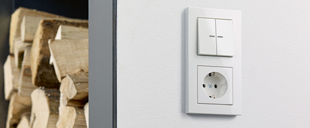 JUNG KNX Taster F 10 bei Eltec Brückl GmbH in Lauter-Bernsbach