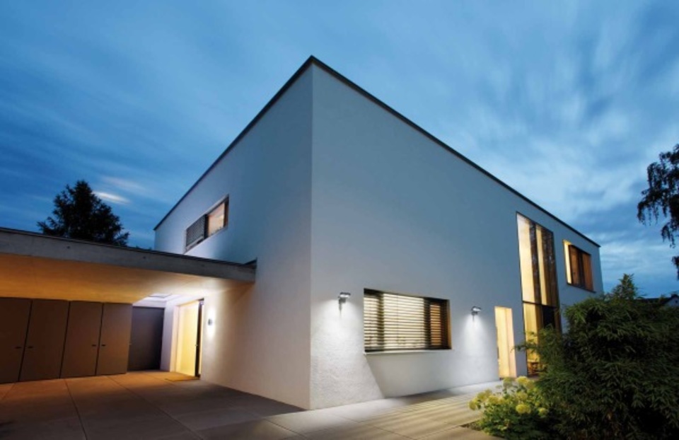 Aussenbeleuchtung bei Eltec Brückl GmbH in Lauter-Bernsbach