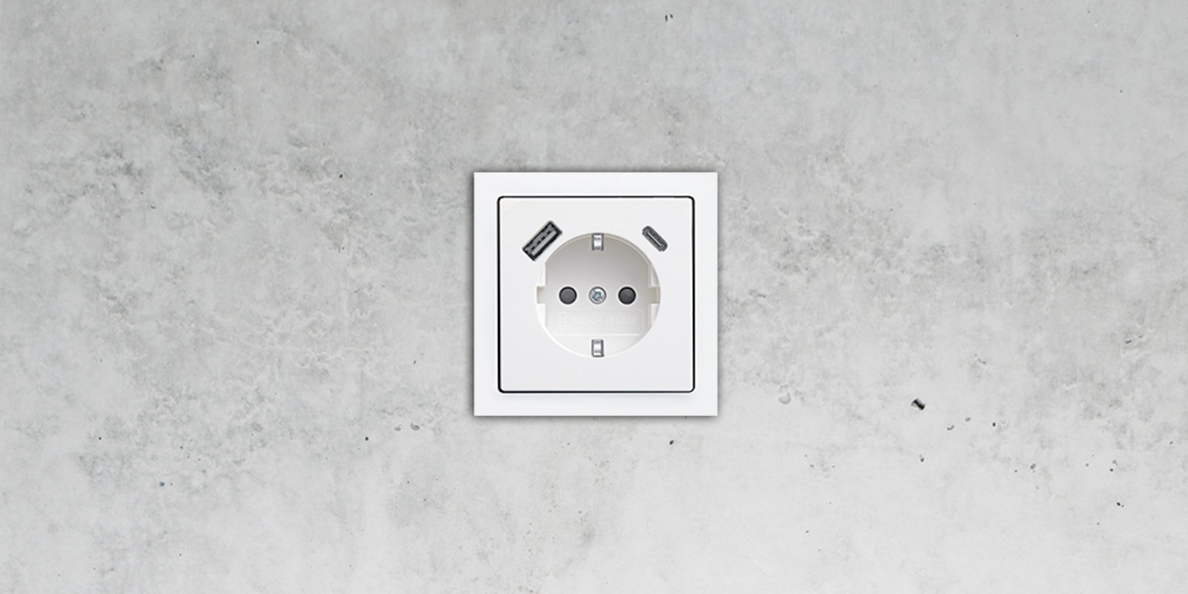 SCHUKO® USB-Steckdose bei Eltec Brückl GmbH in Lauter-Bernsbach